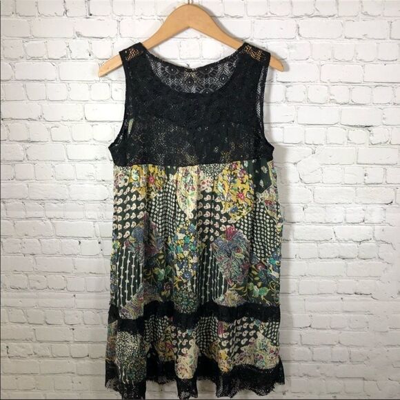 urban Renewal Floral Print Minidress w/ Lace Trim - Picture 11 of 16